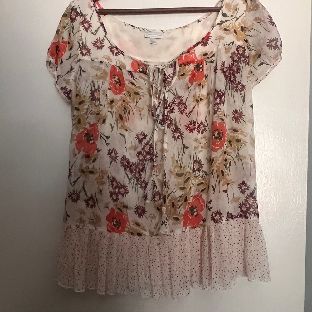 Jovovichx Hawk Target Cream Floral Tie-Front Blouse with Coral Accents- Large